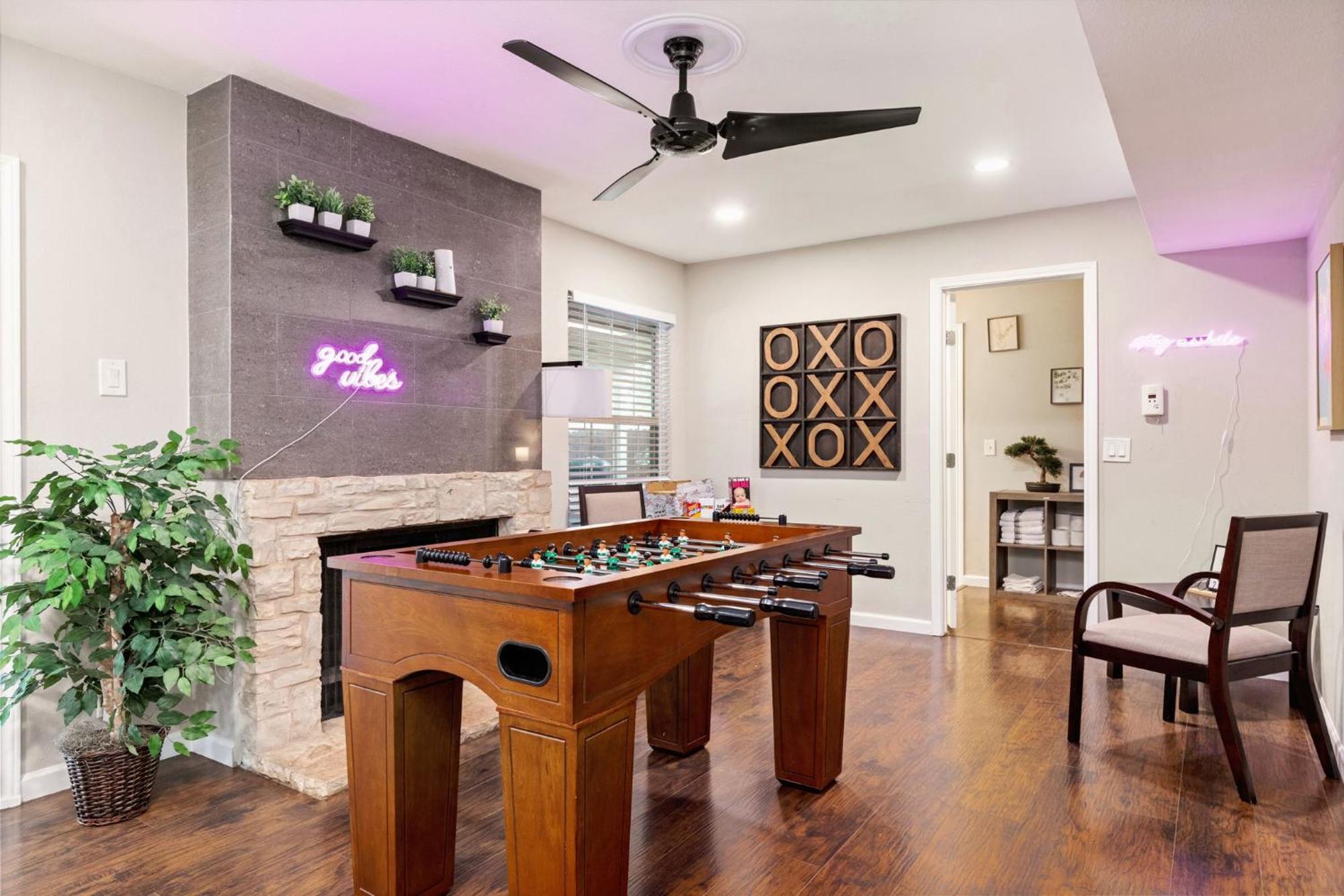 Spacious 4 Bedroom With Pool-Minutes To Seaworld And Lackland Afb サンアントニオ エクステリア 写真