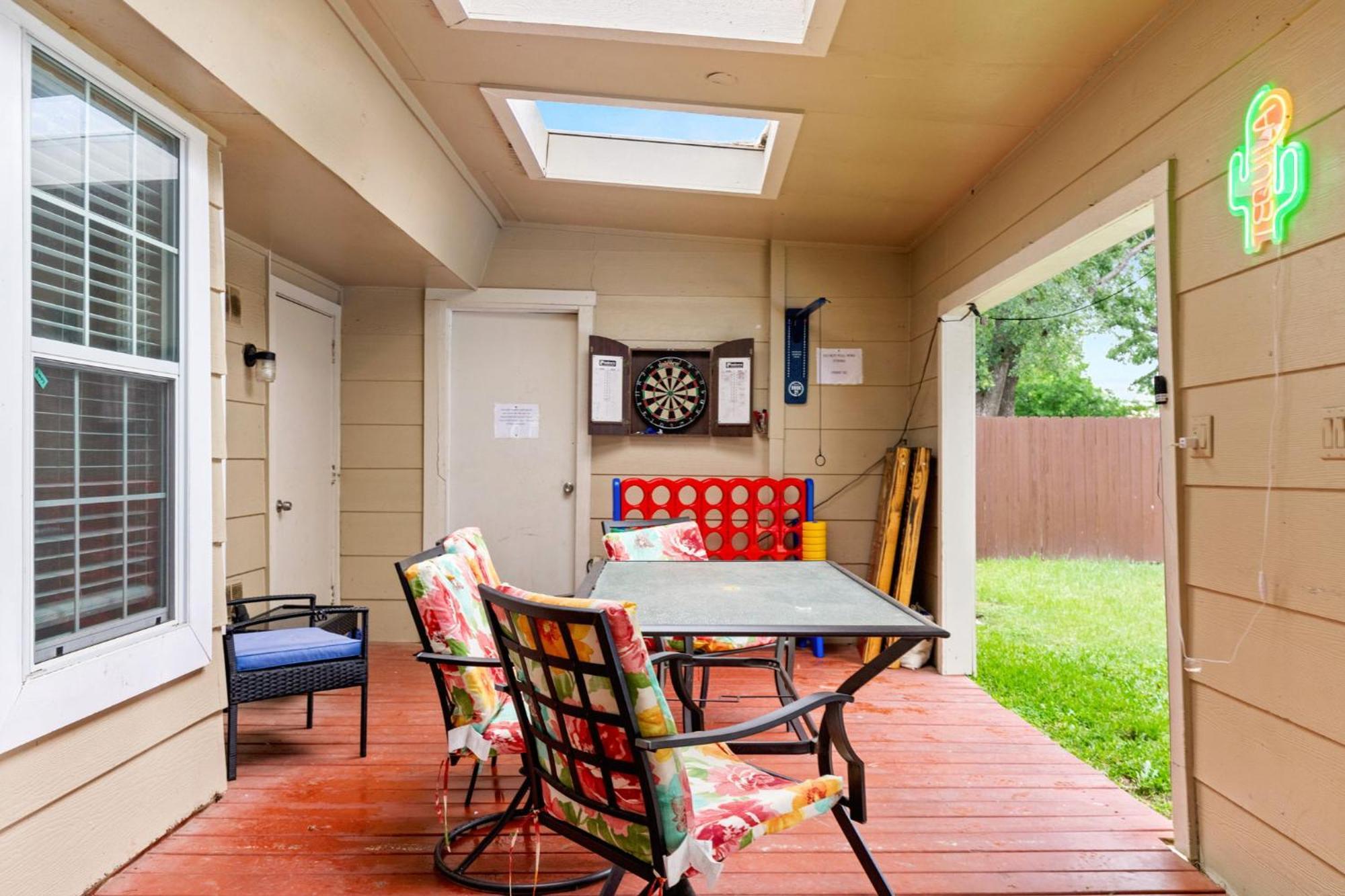 Spacious 4 Bedroom With Pool-Minutes To Seaworld And Lackland Afb サンアントニオ エクステリア 写真